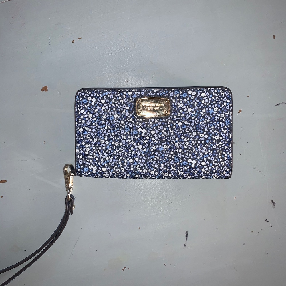 Michael Kors wristlet